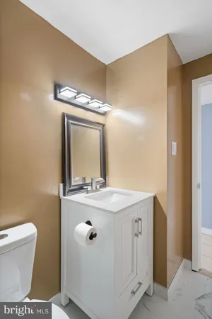 $2,690 | 13303 Knoll Court, Woodbridge, VA 22193