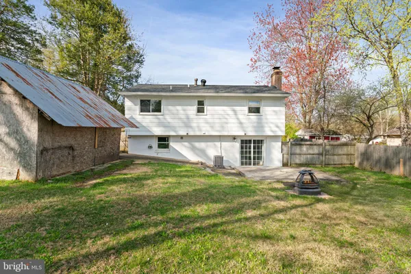 $2,690 | 13303 Knoll Court, Woodbridge, VA 22193