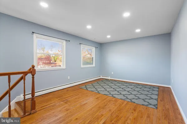 $2,690 | 13303 Knoll Court, Woodbridge, VA 22193