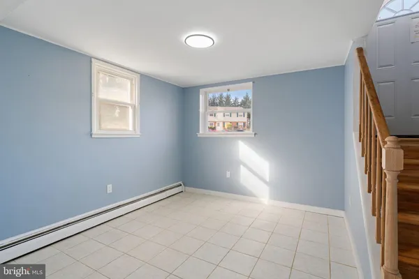 $2,690 | 13303 Knoll Court, Woodbridge, VA 22193