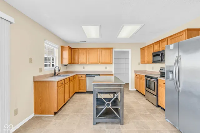 $2,000 | 8818 Browns Valley Lane, Camby, IN 46113