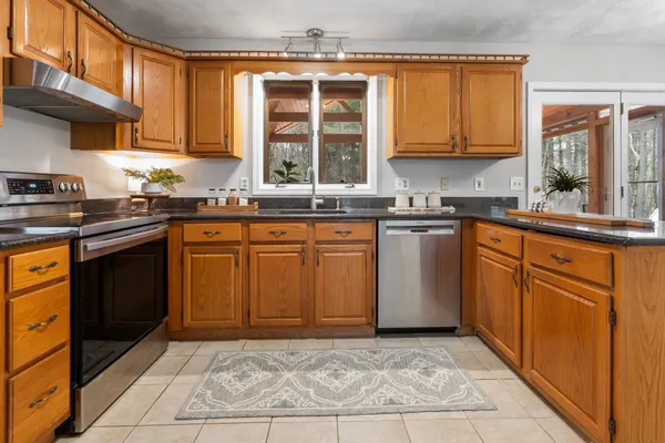 $699,999 | 1 Cote Drive, Pelham, NH 03076