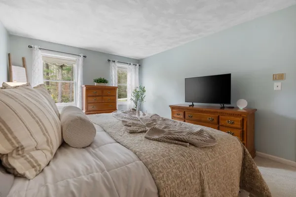 $699,999 | 1 Cote Drive, Pelham, NH 03076