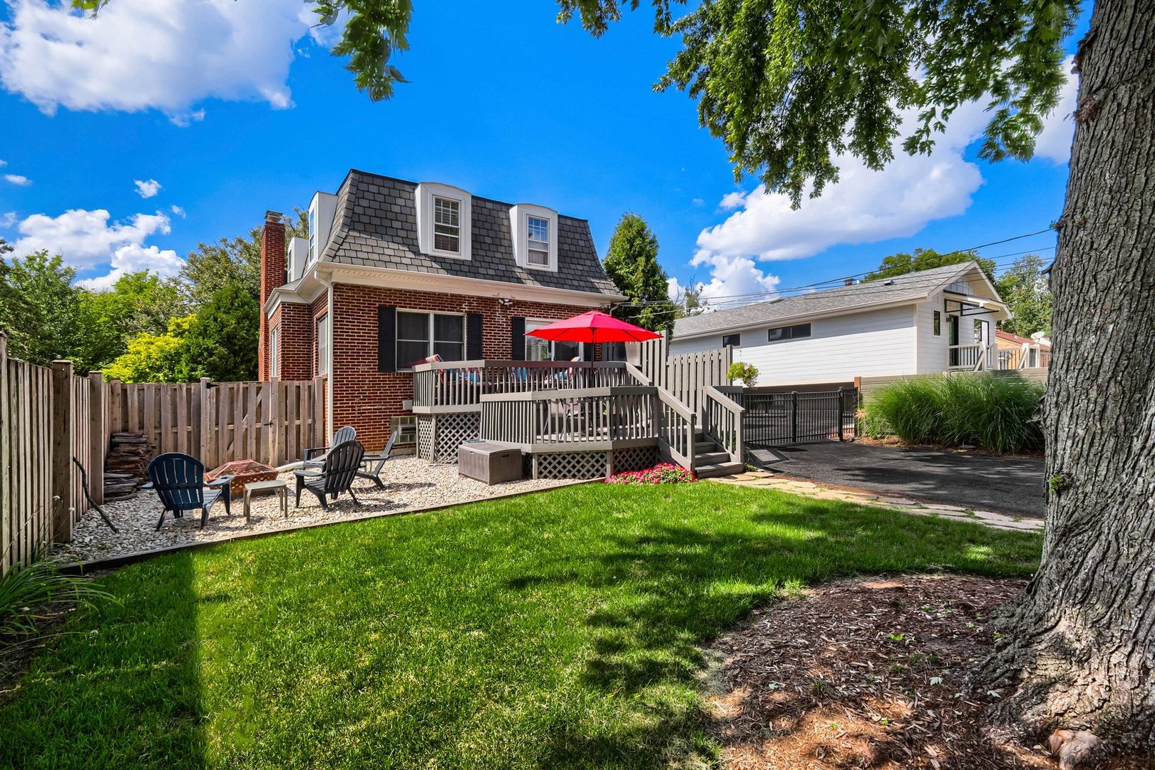 693 Spring Road Elmhurst, IL 60126 - Photo 23 of 31 Gallery Image 23
