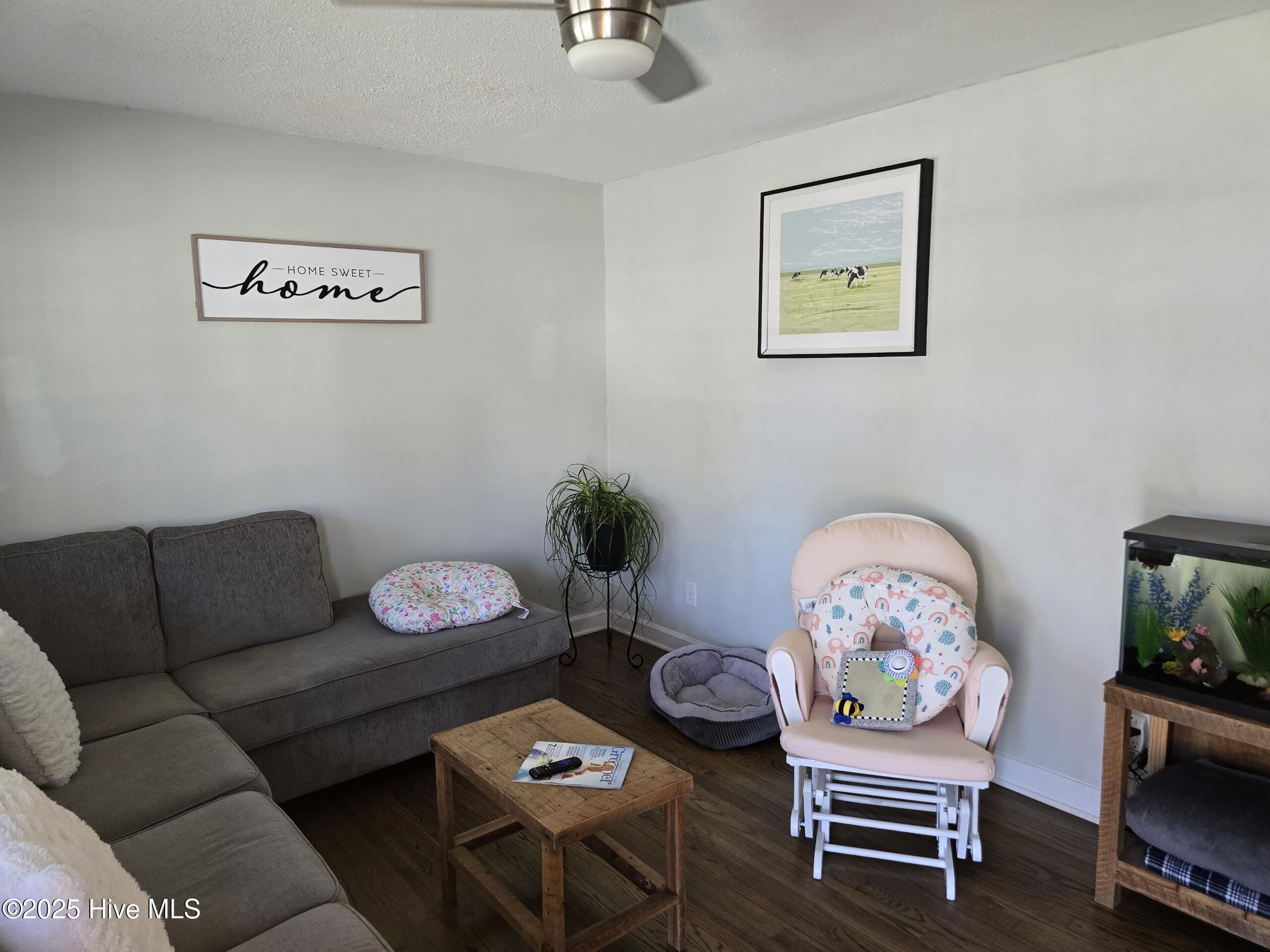 3468 South George Street Farmville, NC 27828 - Photo 6 of 20 Living room