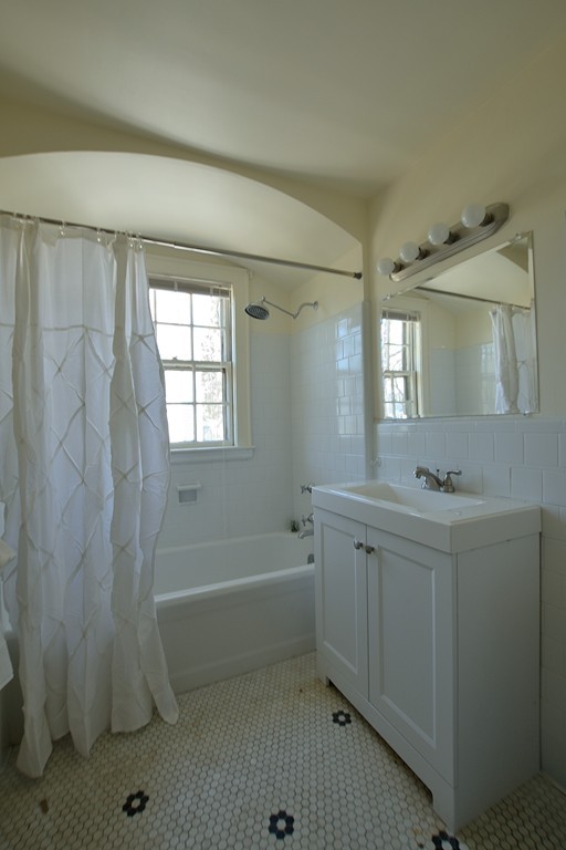 4 Darby Road Milton, MA 02186 - Photo 18 of 28 Gallery Image 18
