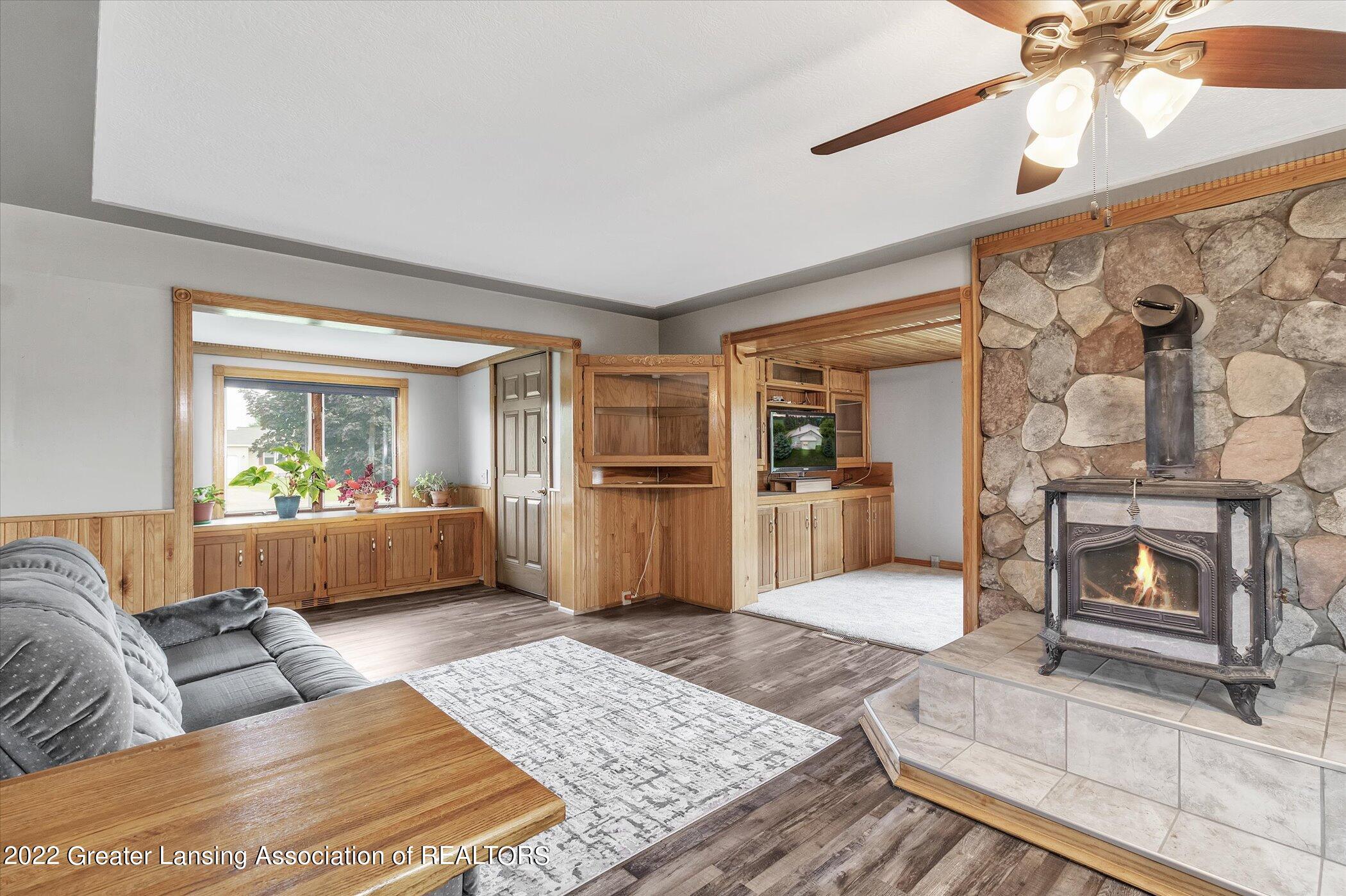 6908 East Mead Road Elsie, MI 48831 - Photo 9 of 80 09-6908-E-Mead-Rd-WindowStill-Real-Estat
