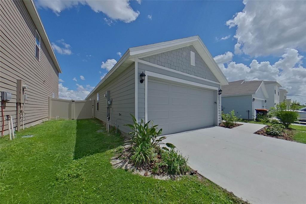 8657 Southwest 43rd Avenue Ocala, FL 34476 - Photo 2 of 24