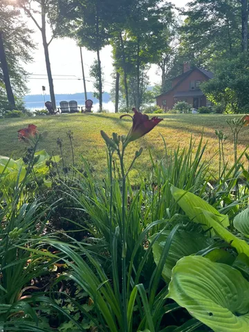 $1,800 | 586 Bunker Road, New London, NH 03257