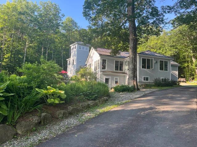 $1,800 | 586 Bunker Road, New London, NH 03257