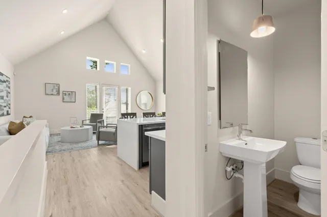 a view of utility room with washer and dryer