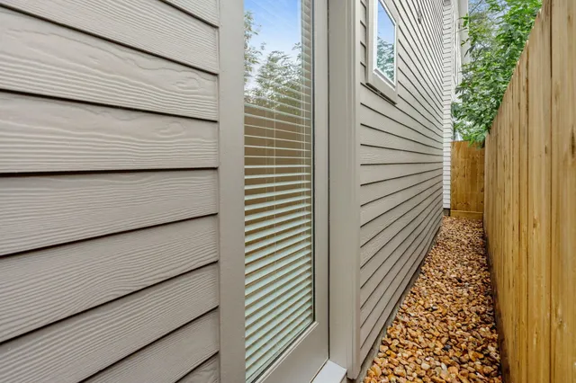 a front view of house with yard