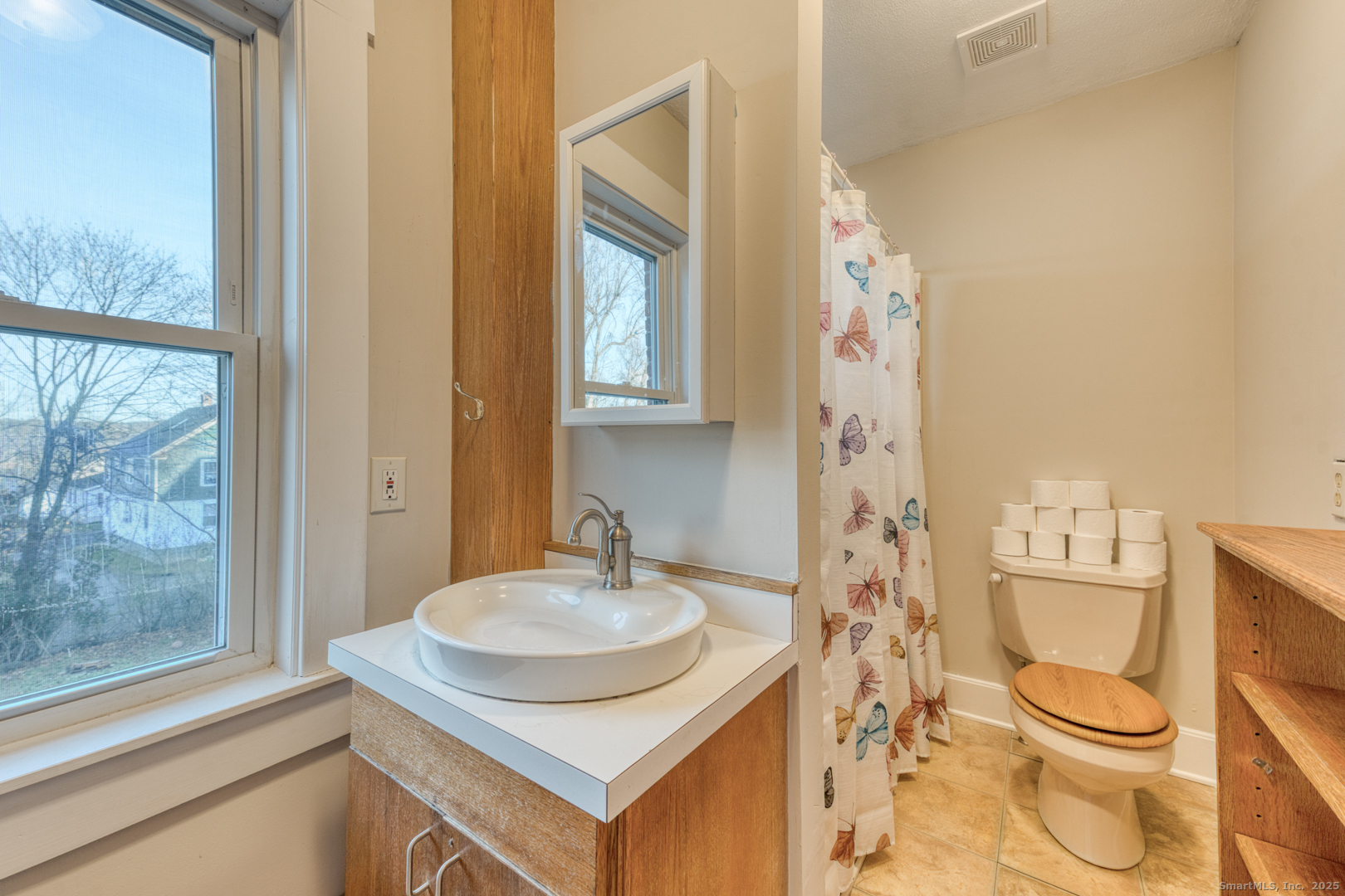 173 Chestnut Avenue Torrington, CT 06790 - Photo 18 of 38