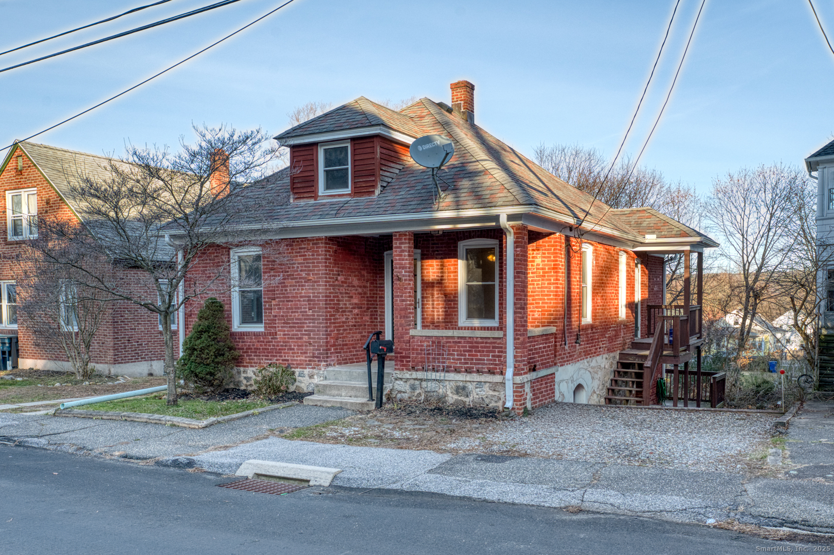 173 Chestnut Avenue Torrington, CT 06790 - Photo 3 of 38