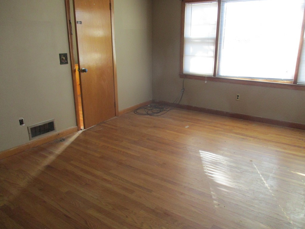 147 Gore Road Webster, MA 01570 - Photo 9 of 17 Gallery Image 9