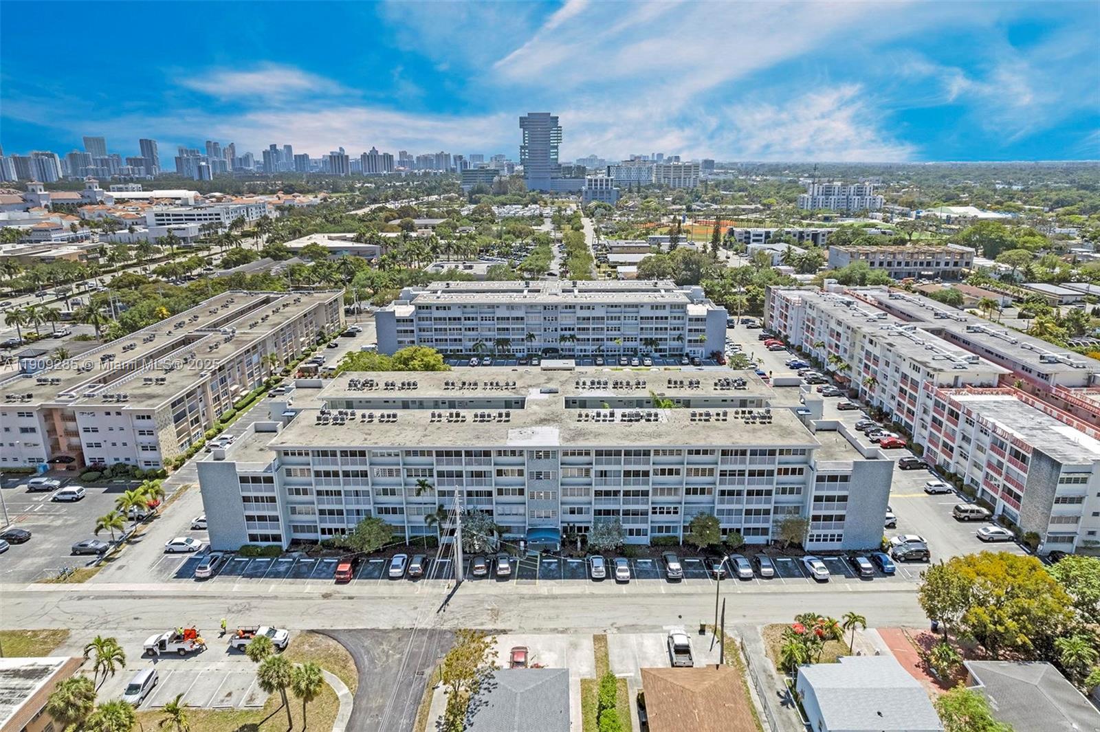 330 Southeast 2nd Street, Unit 103G Hallandale Beach, FL 33009 - Photo 34 of 37 a view of a city