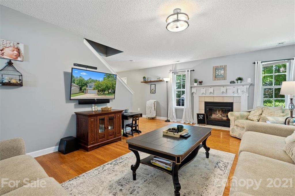 1019 Valley Forge Road Clover, SC 29710 - Photo 4 of 22 Gallery Image 4