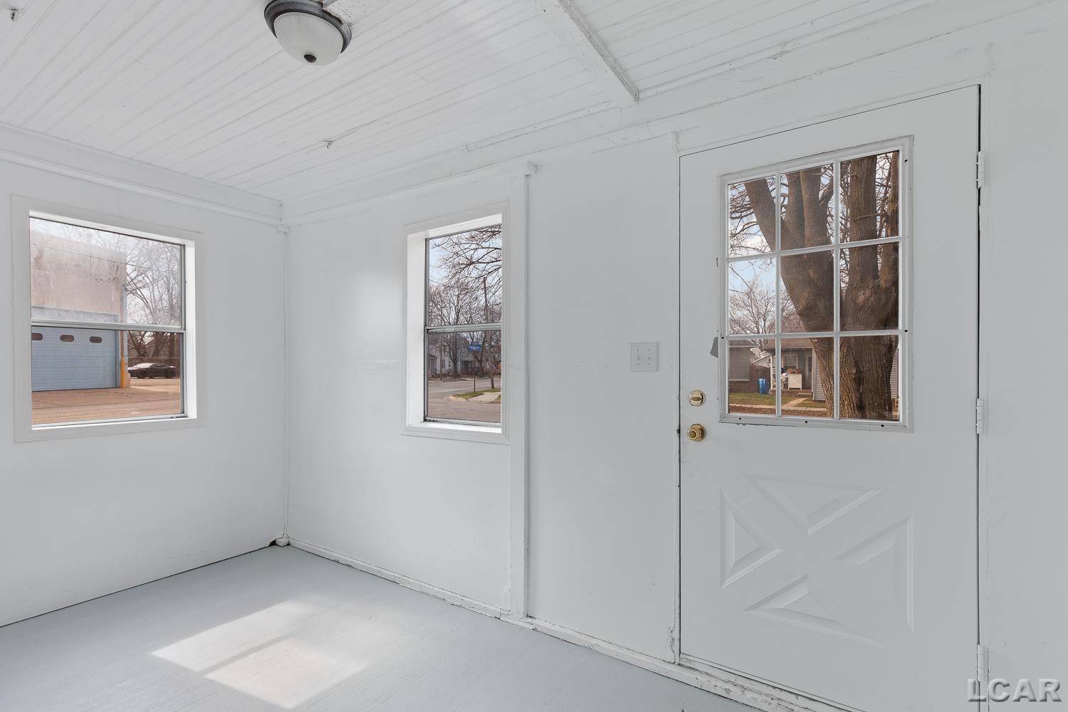 206 Ormsby Street Adrian, MI 49221 - Photo 27 of 37