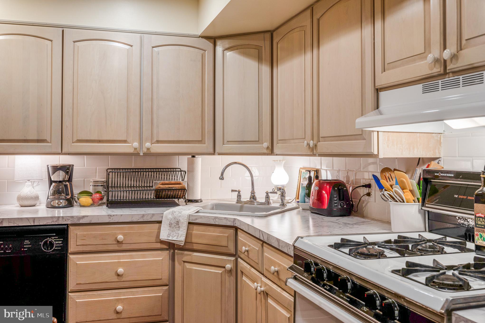1713 Rodman Street Philadelphia, PA 19146 - Photo 10 of 23 Gallery Image 10