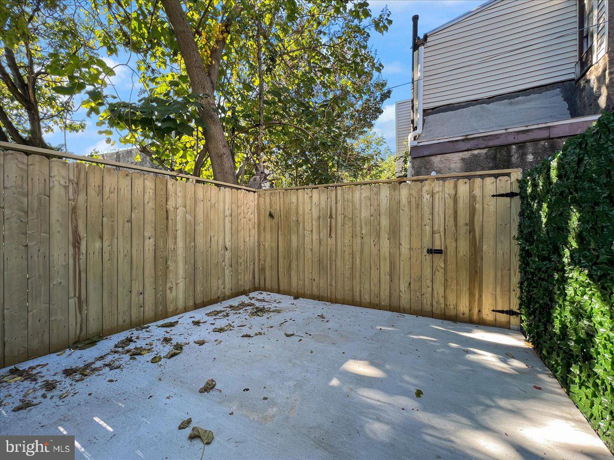 1730 South 20th Street Philadelphia, PA 19145 - Photo 27 of 27 Backyard