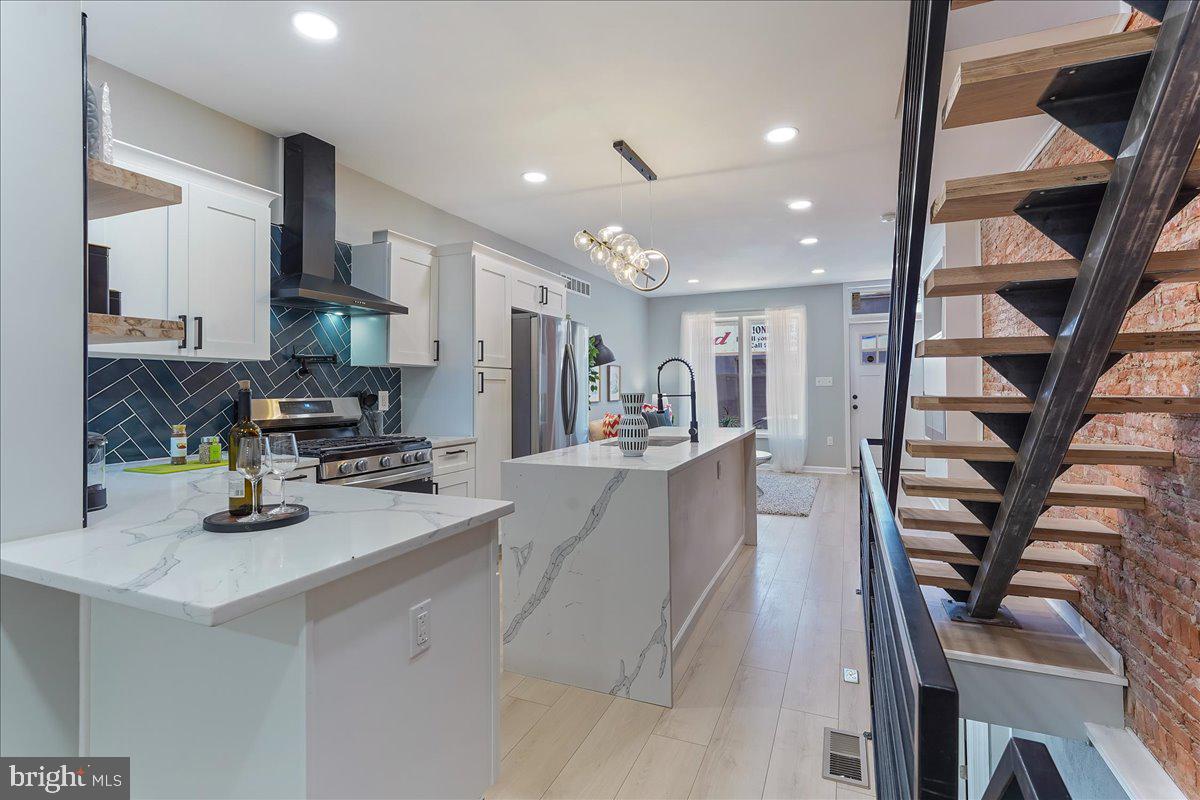 1730 South 20th Street Philadelphia, PA 19145 - Photo 8 of 27 Kitchen