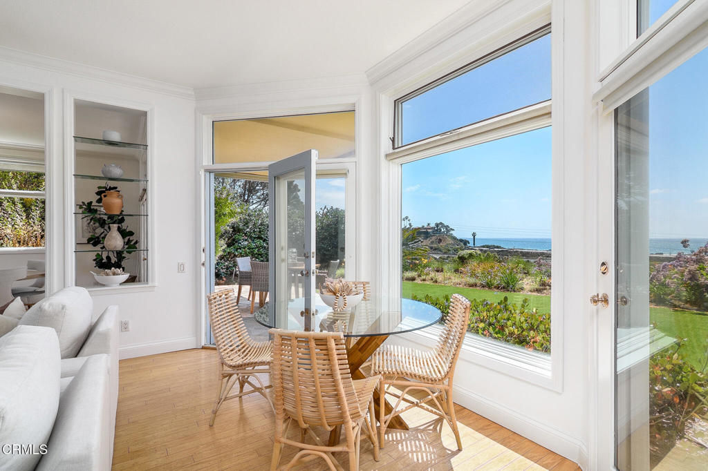 101 Rios Court Solana Beach, CA 92075 - Photo 15 of 67 15_101_Rios_Ct_MLS