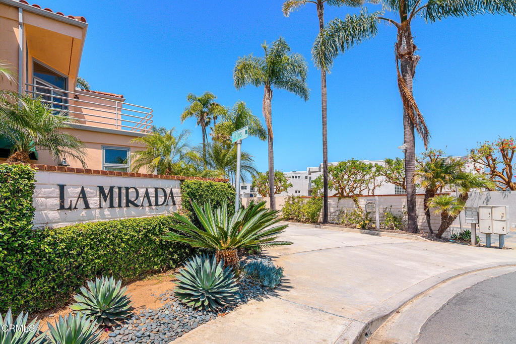 101 Rios Court Solana Beach, CA 92075 - Photo 3 of 67 53_101_Rios_Ct_MLS