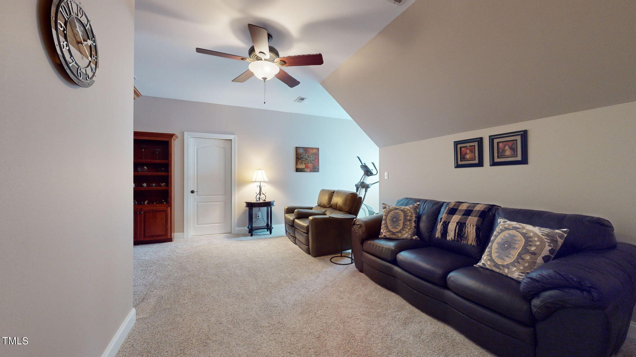 2032 Hopeton Avenue Raleigh, NC 27614 - Photo 27 of 43 53-web-or-mls-Vtp-2032-Hopeton-Ave-03232