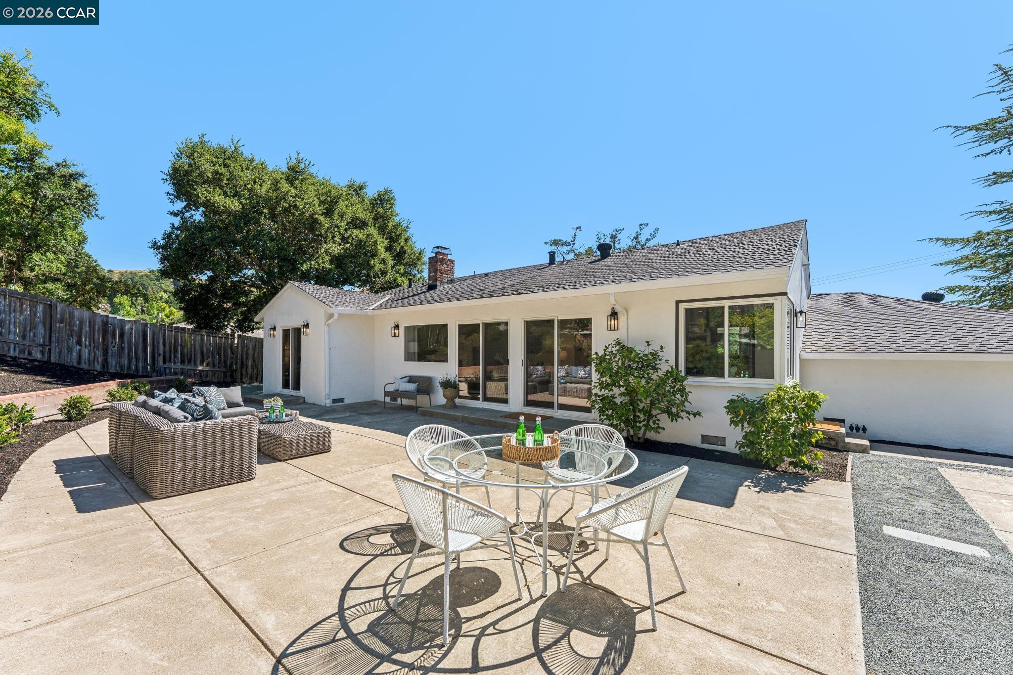 414 Castello Road Lafayette, CA 94549 - Photo 17 of 53