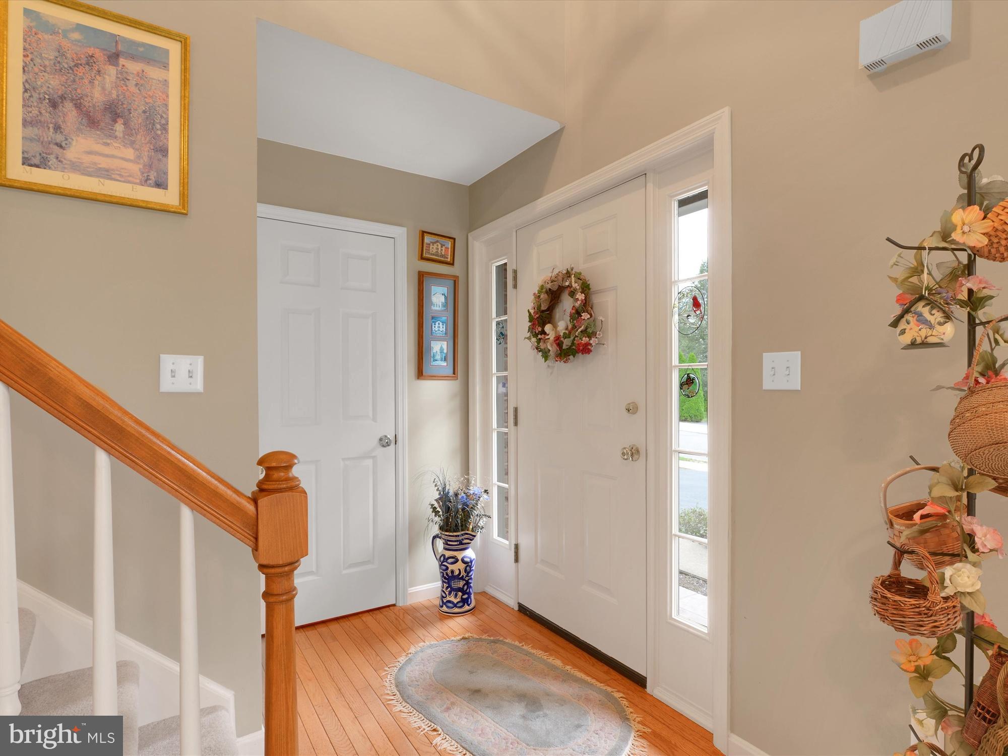 56 Brookview Drive Lititz, PA 17543 - Photo 4 of 28 Foyer