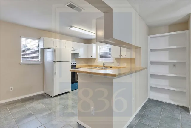 $1,395 | 2905 West Slaughter Lane, Unit A, Austin, TX 78748