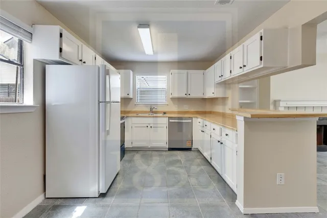 $1,395 | 2905 West Slaughter Lane, Unit A, Austin, TX 78748