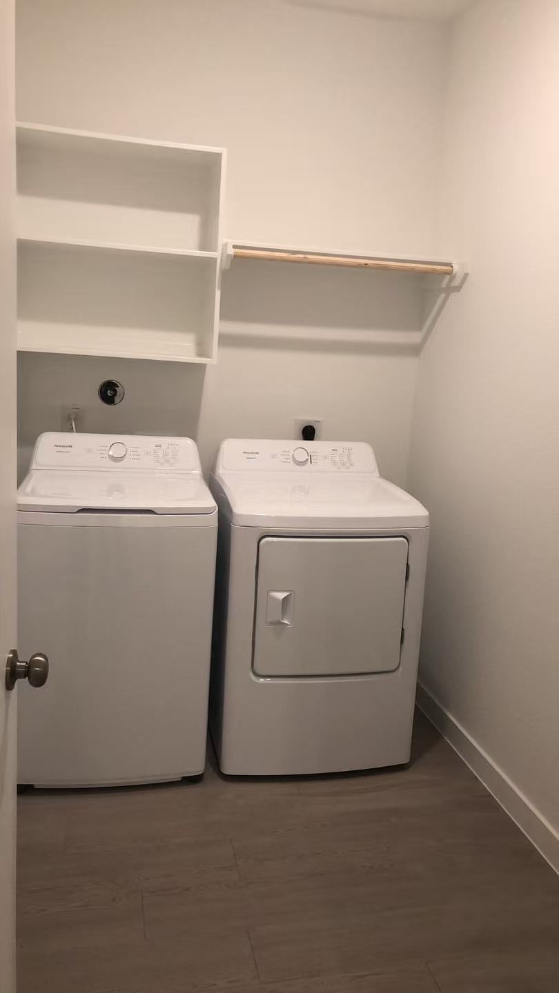 421 Robin Court Angleton, TX 77515 - Photo 13 of 16