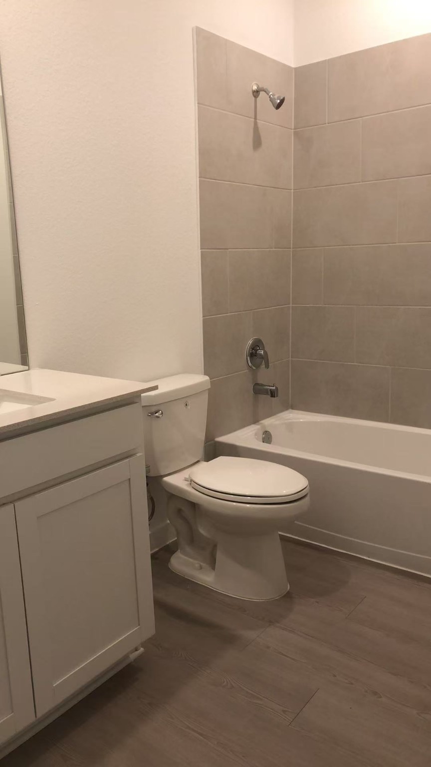 421 Robin Court Angleton, TX 77515 - Photo 5 of 16