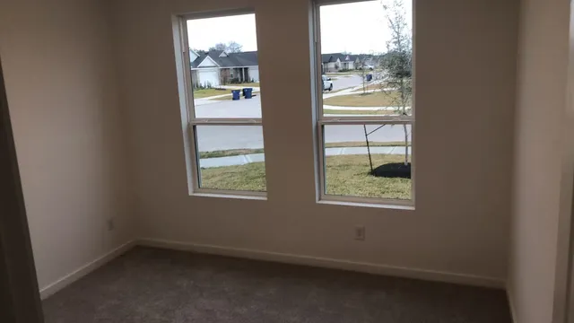 $2,150 | 421 Robin Court, Angleton, TX 77515