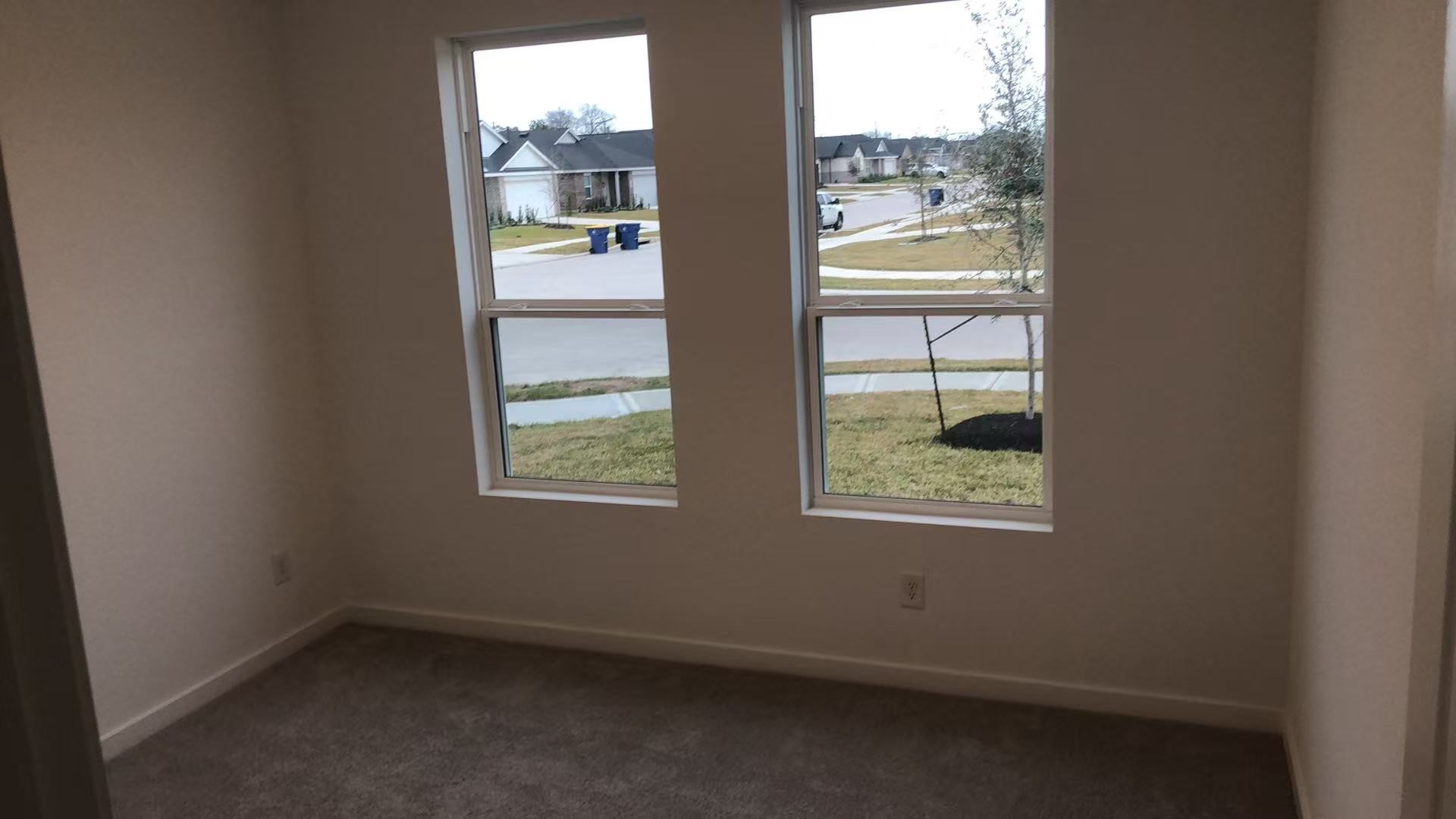 421 Robin Court Angleton, TX 77515 - Photo 7 of 16