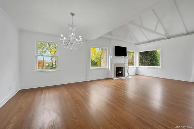 $1,295,000 | 1 Echo Bay Place, New Rochelle, NY 10805