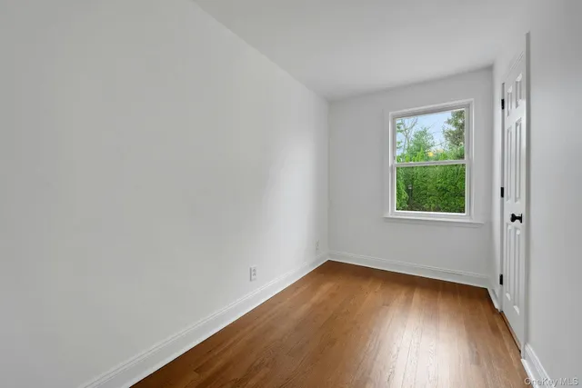 $1,295,000 | 1 Echo Bay Place, New Rochelle, NY 10805