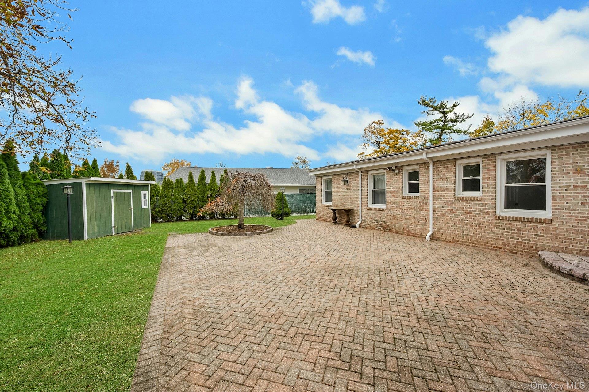 1 Echo Bay Place New Rochelle, NY 10805 - Photo 34 of 47 a front view of a house with garden