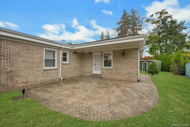 $1,295,000 | 1 Echo Bay Place, New Rochelle, NY 10805