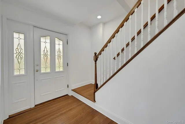 $1,295,000 | 1 Echo Bay Place, New Rochelle, NY 10805