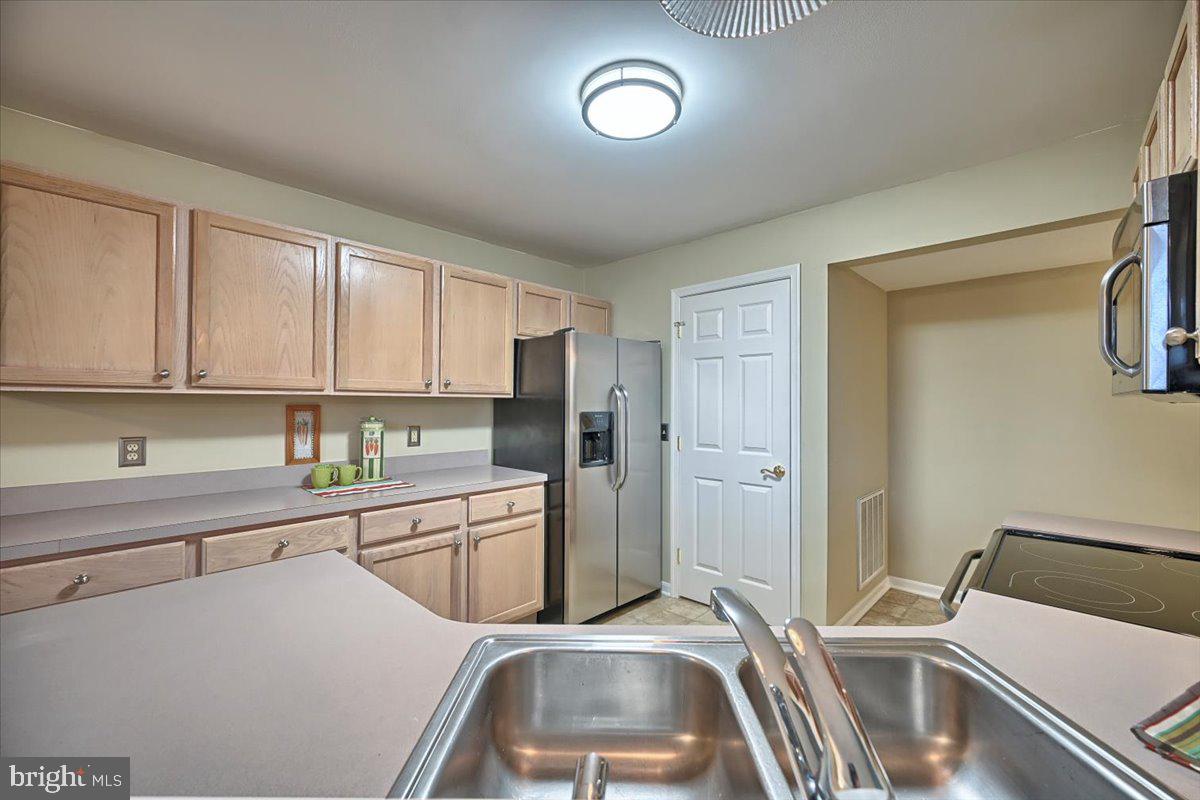 4517 Deer Path Road Harrisburg, PA 17110 - Photo 9 of 36 Double sink