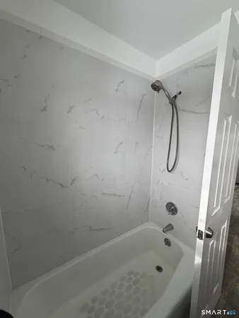 $1,675 | 199 Bradley Street, Unit 3, Bridgeport, CT 06610