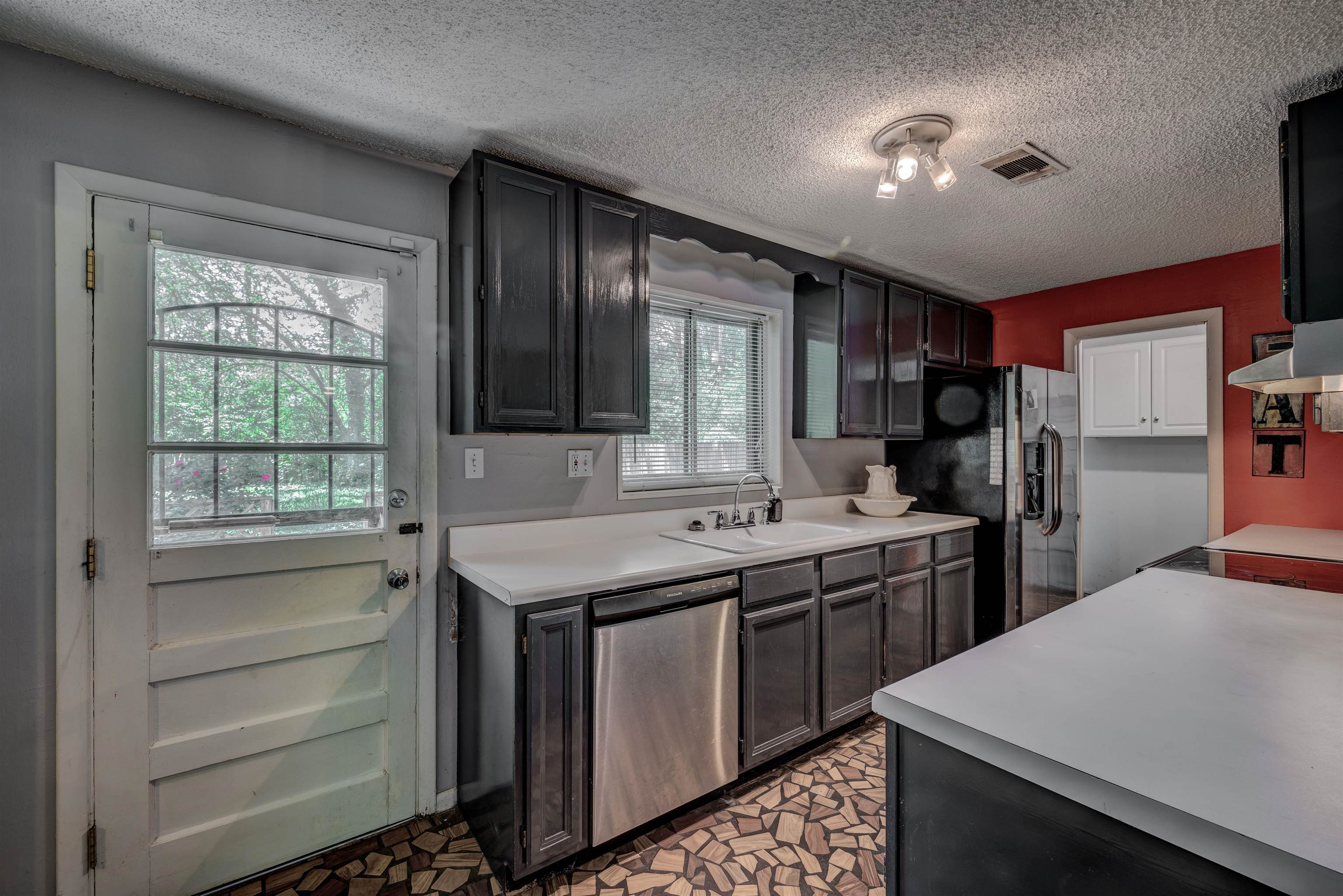 1065 Wellsville Road Memphis, TN 38117 - Photo 6 of 14 Gallery Image 6