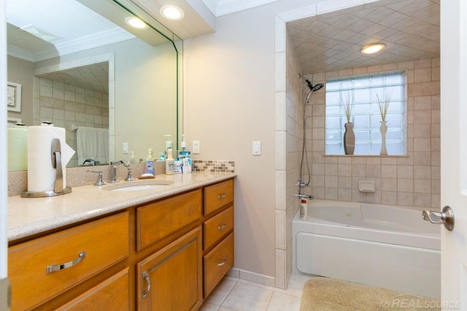 7292 Flamingo Road Algonac, MI 48001 - Photo 22 of 46 50160903-67e7a16b-873c-4191-afec-8ddaeff313a1.JPG