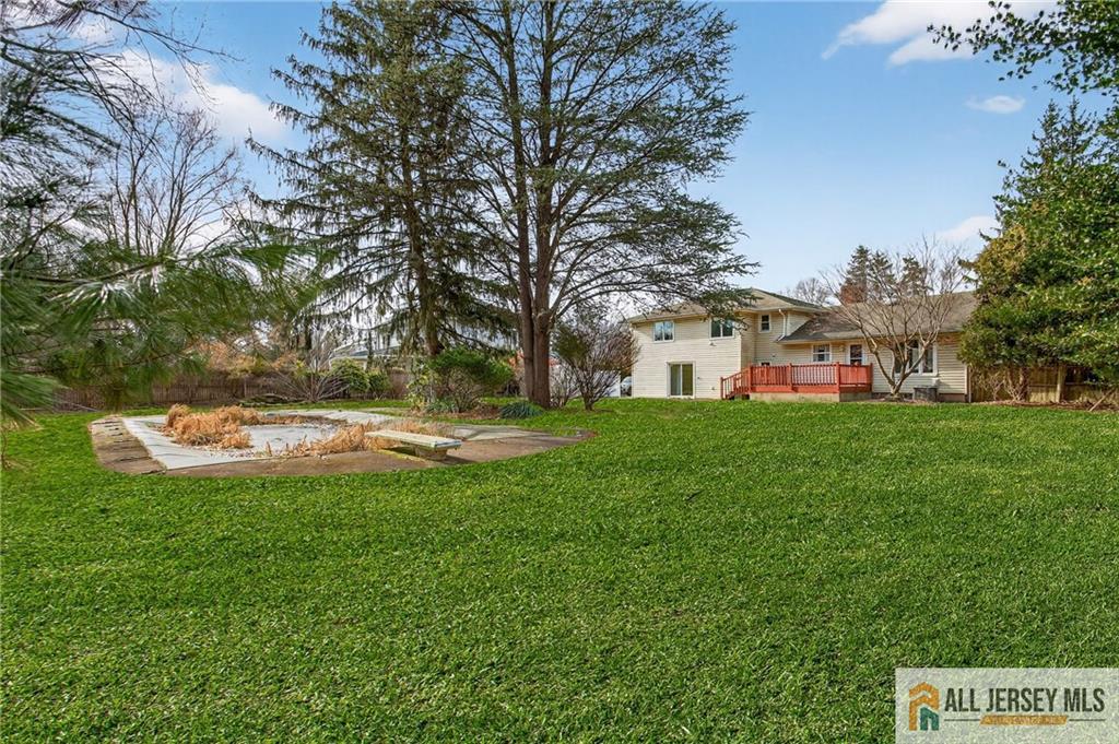 352 Rahway Road Edison, NJ 08820 - Photo 28 of 30 a view of outdoor space with garden