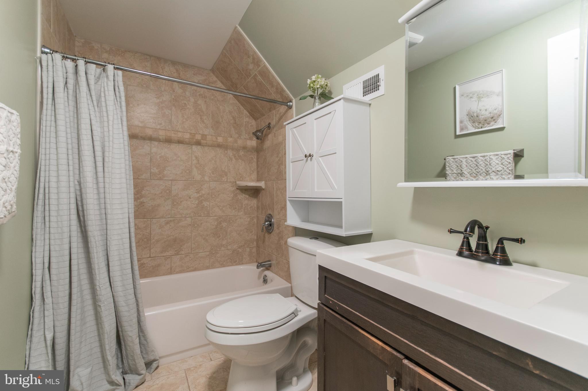 51 Harp Road Levittown, PA 19056 - Photo 22 of 27 Gallery Image 22