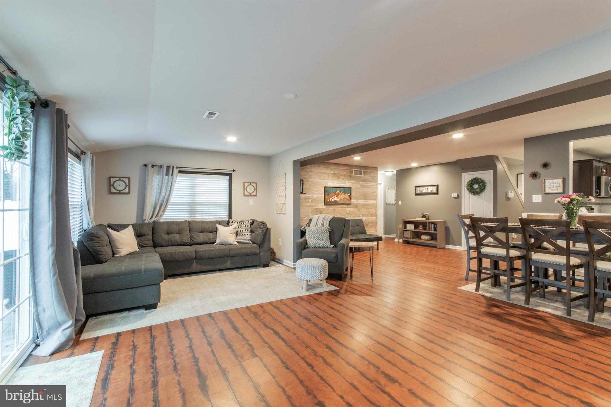 51 Harp Road Levittown, PA 19056 - Photo 8 of 27 Gallery Image 8