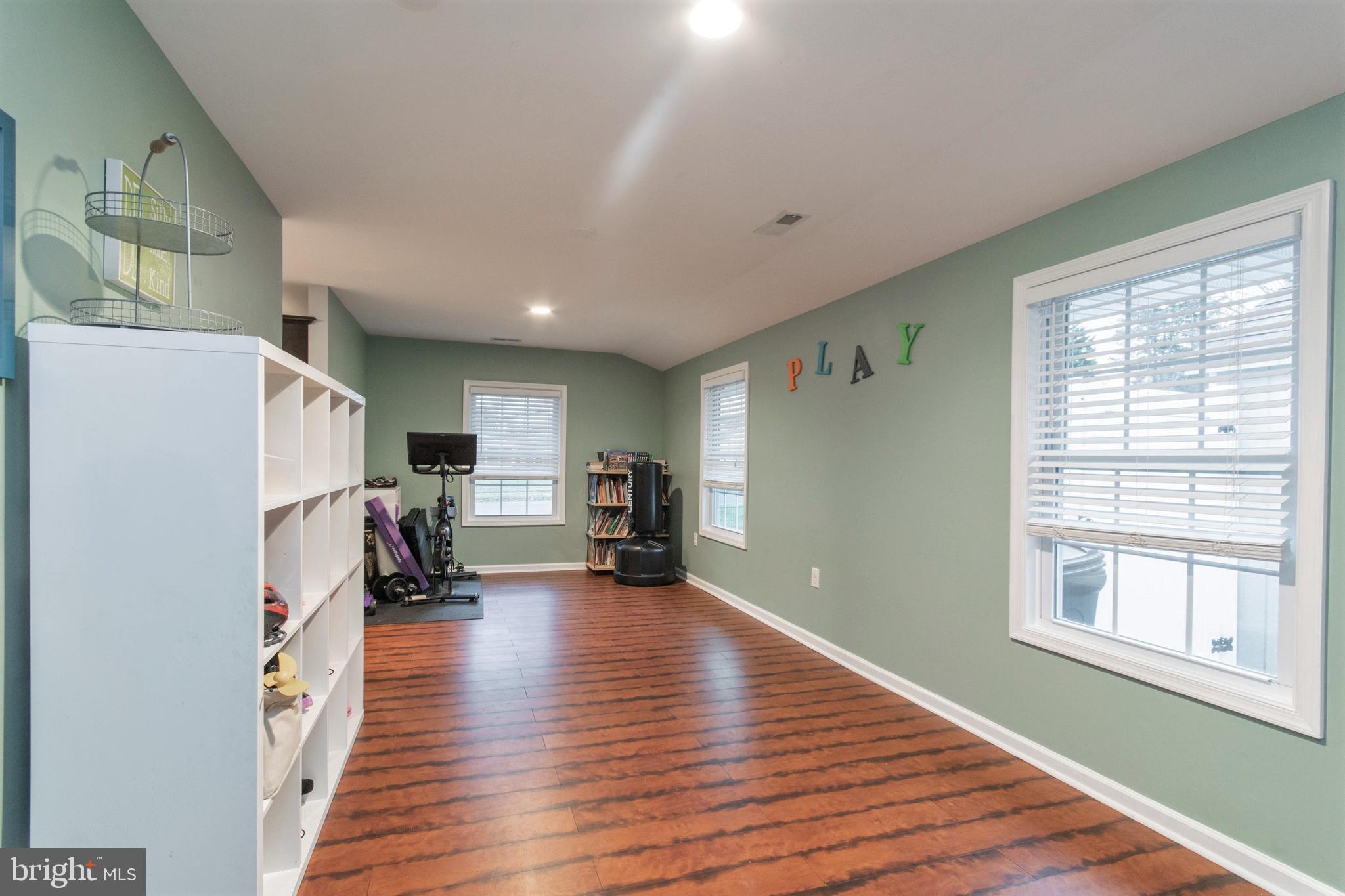51 Harp Road Levittown, PA 19056 - Photo 10 of 27 Gallery Image 10