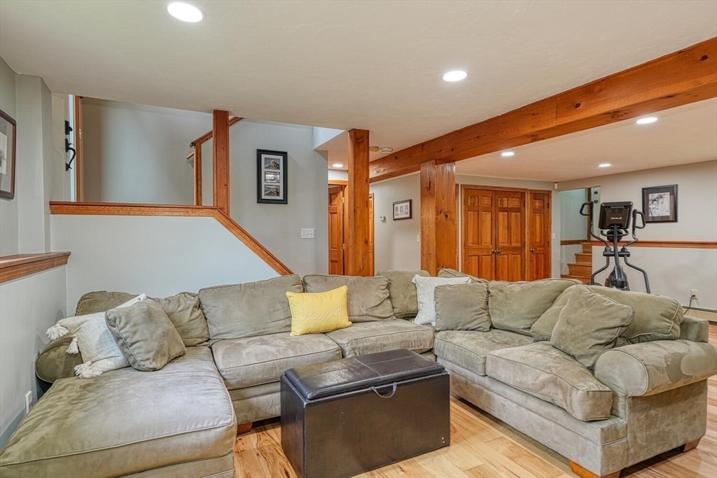 334 Mendon Street Upton, MA 01568 - Photo 28 of 41